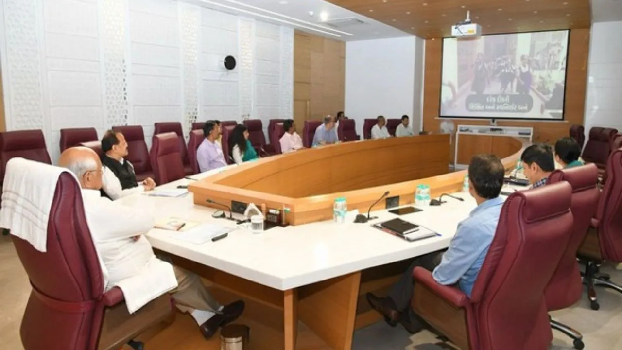 gujarat-cm-launches-e-portal-for-online-auction-of-gifts-to-support-girl-child-education