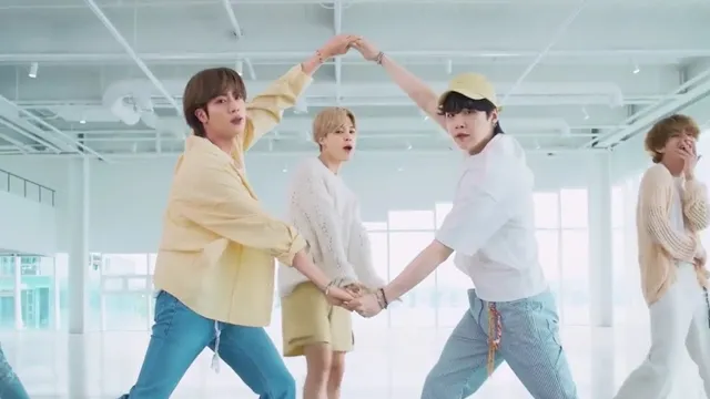 bts-v-jungkook-jimin-and-others-leave-army-dancing-with-their-killer-moves-on-punjabi-song-one-love-viral-video