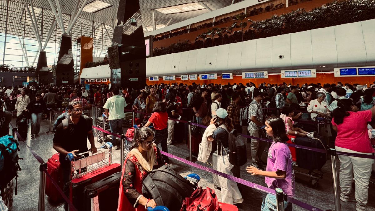 indigo-suffers-system-shutdowns-causing-disruptions-in-bookings-checkins-long-queues-seen-at-airports