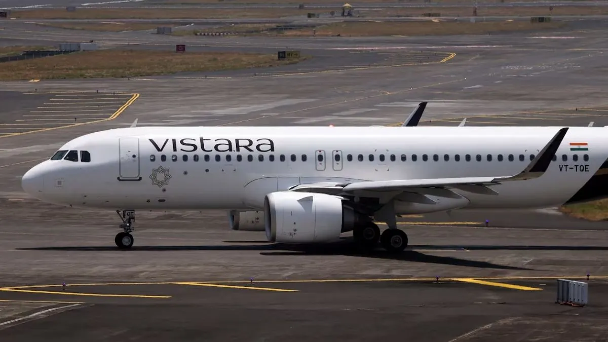 delhibound-vistara-flight-from-london-gets-bomb-threat-note-heres-what-happened-next