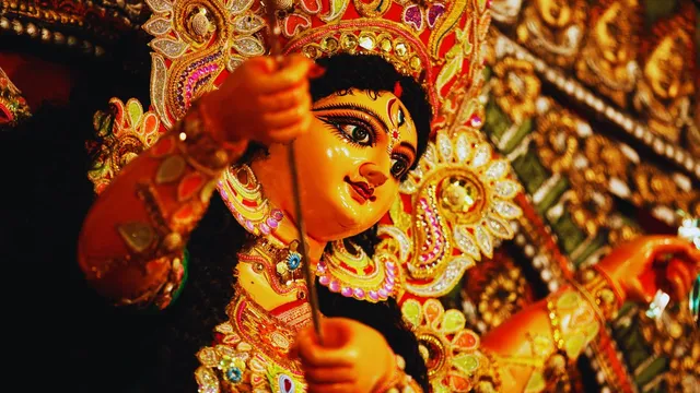 maha-ashtami-2024-what-is-khoicha-given-to-maa-durga-know-significance-of-this-ritual-during-durga-puja