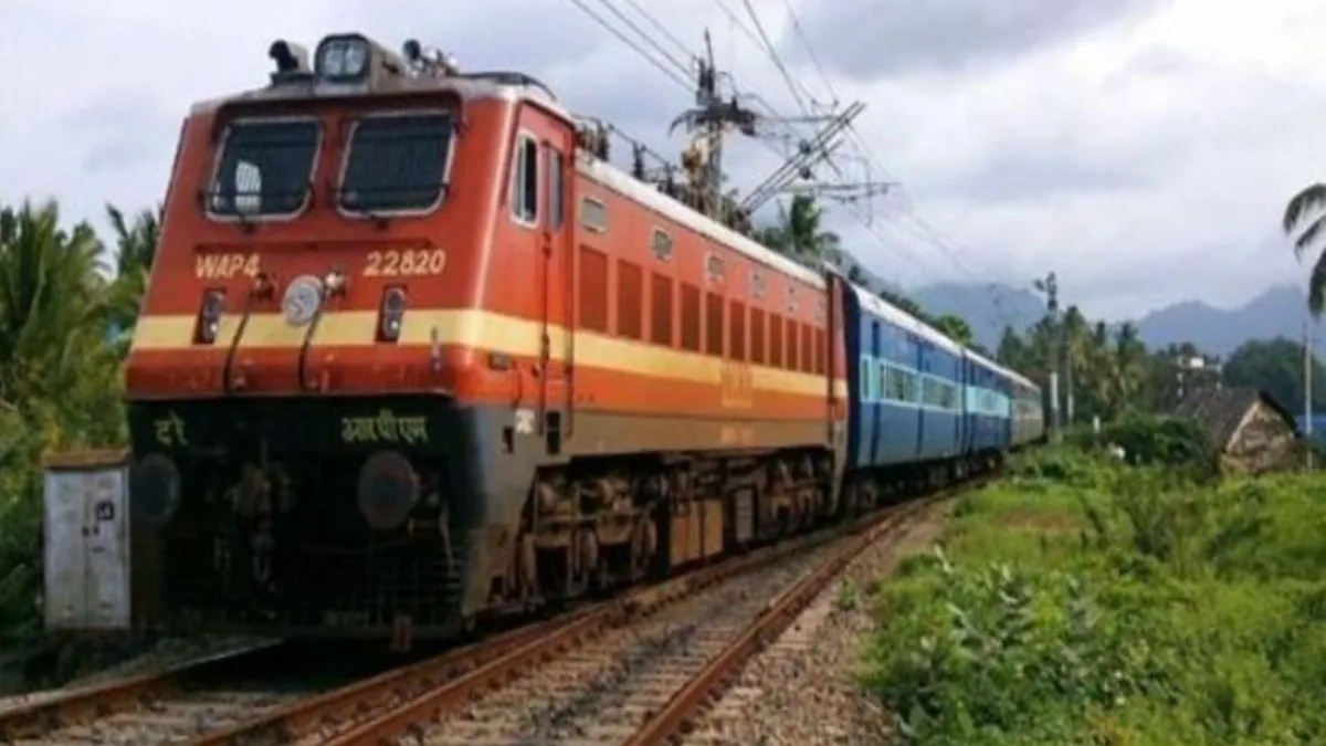 Madhya Pradesh: Train Mishap Averted In Gwalior After Driver Spot Iron ...