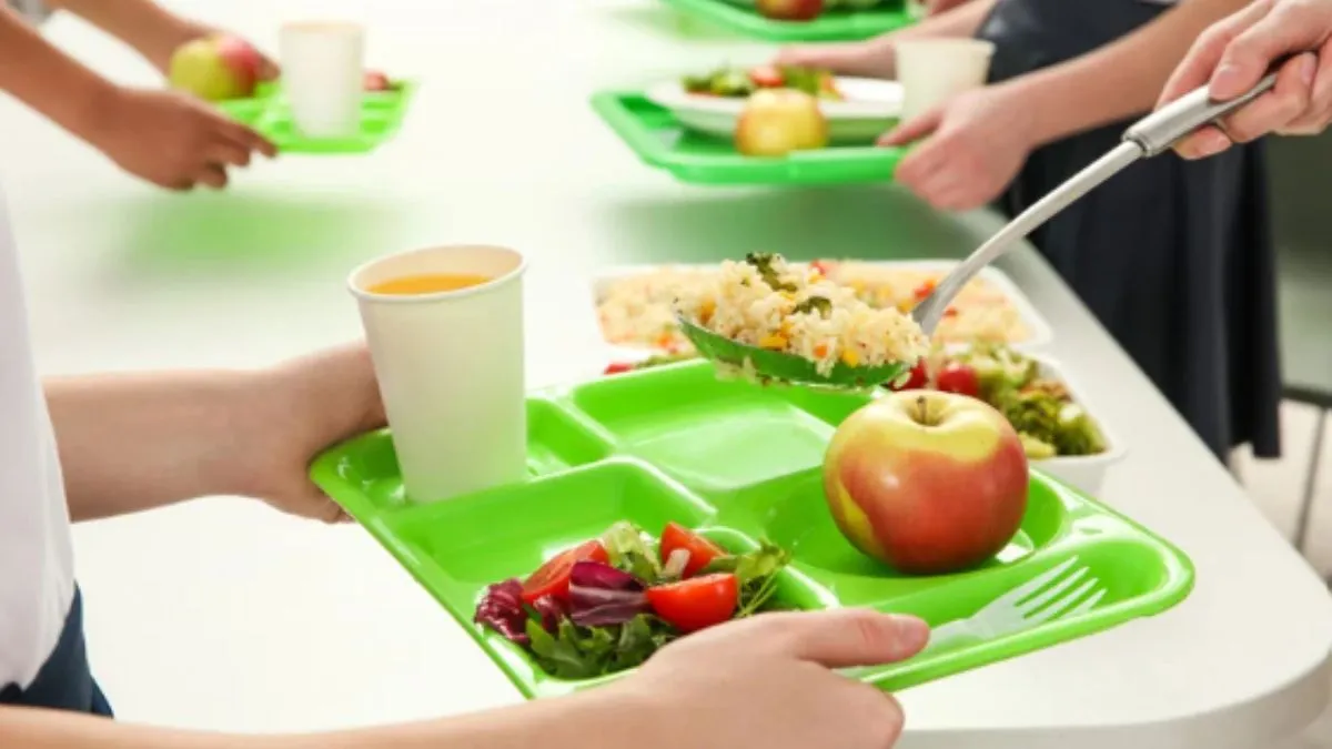 pune-news-28-students-hospitalised-due-to-food-poisoning-after-eating-sandwiches-in-pimpri-chinchwad-school