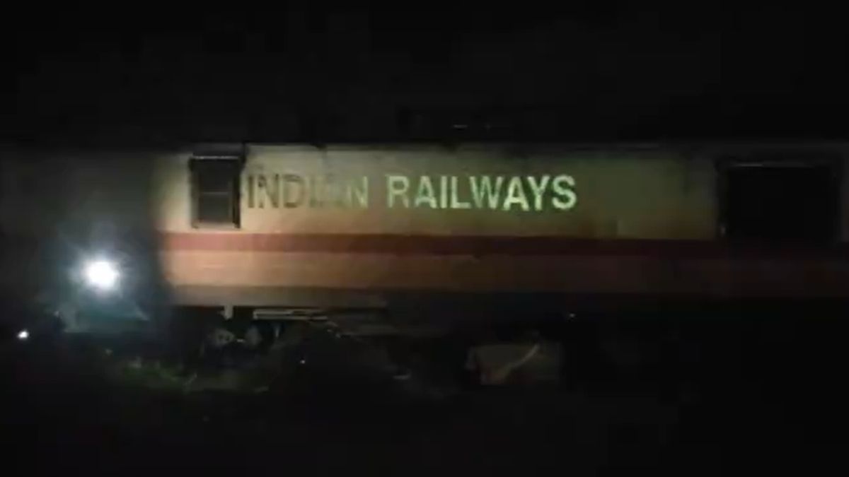 tamil-nadu-mysore-darbhanga-express-collides-with-goods-train-near-thiruvallur-injuries-casualties-rescue-ops-latest-news