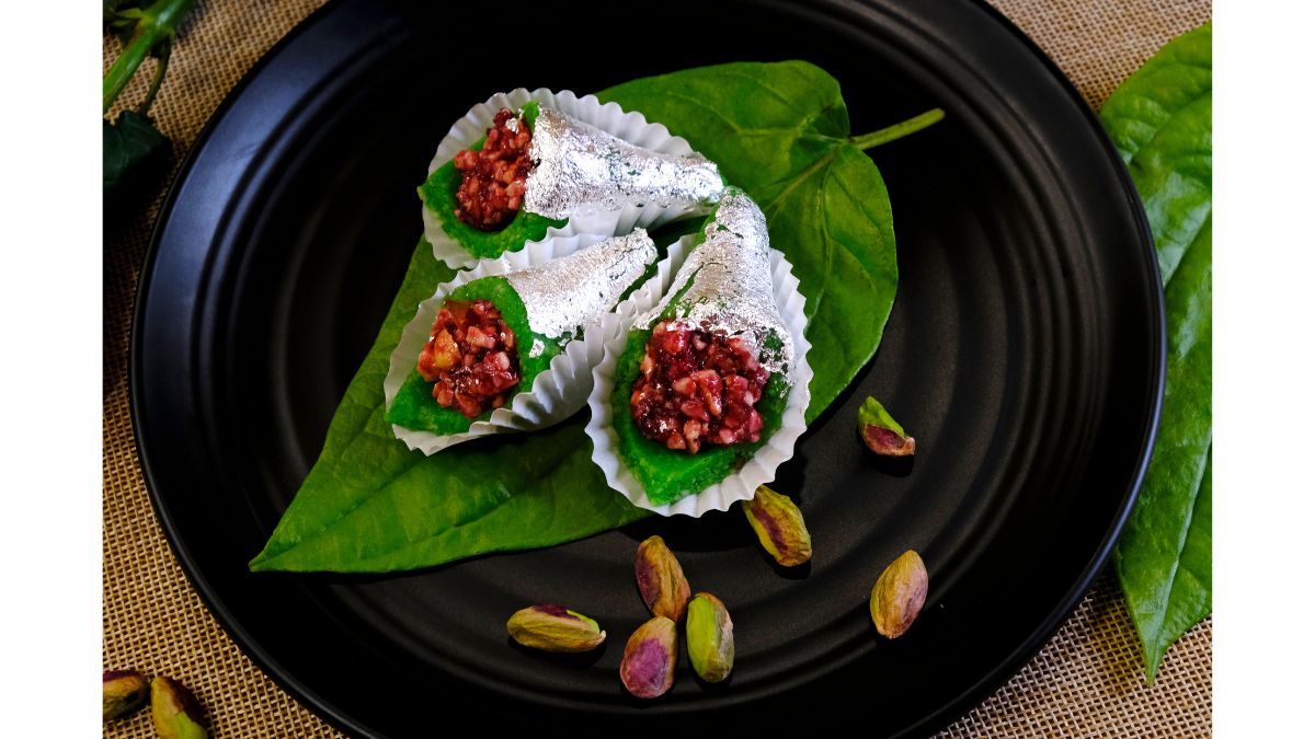 eating-paan-on-dussehra