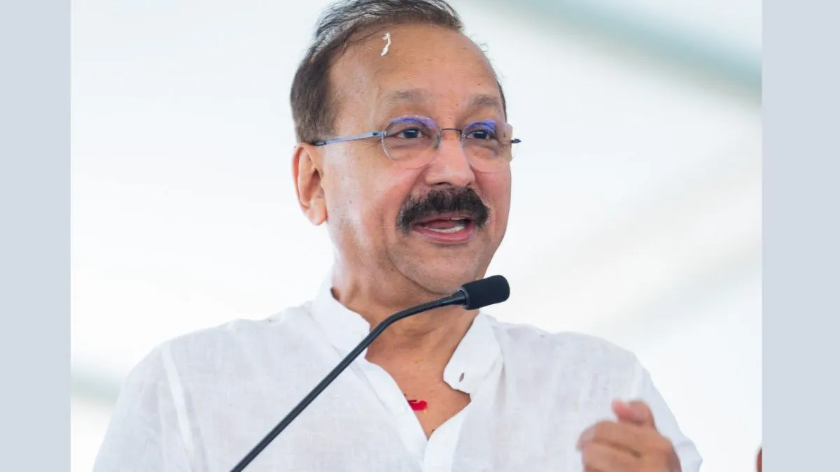 baba-siddique-firing-ncp-leader-shot-dead-mumbai-shiv-sena-bjp-congress-political-reactions