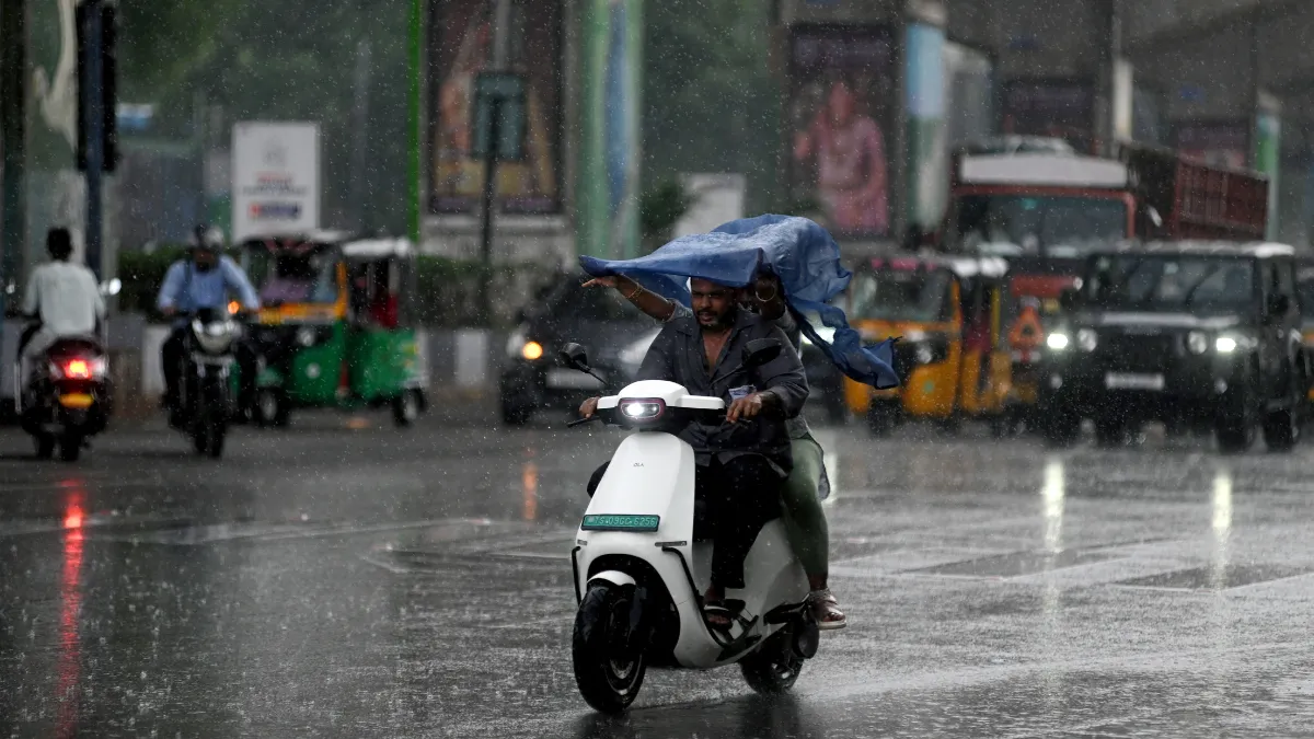 Tamil Nadu Rain: Red Alert Issued For Chennai And surrounding Districts ...