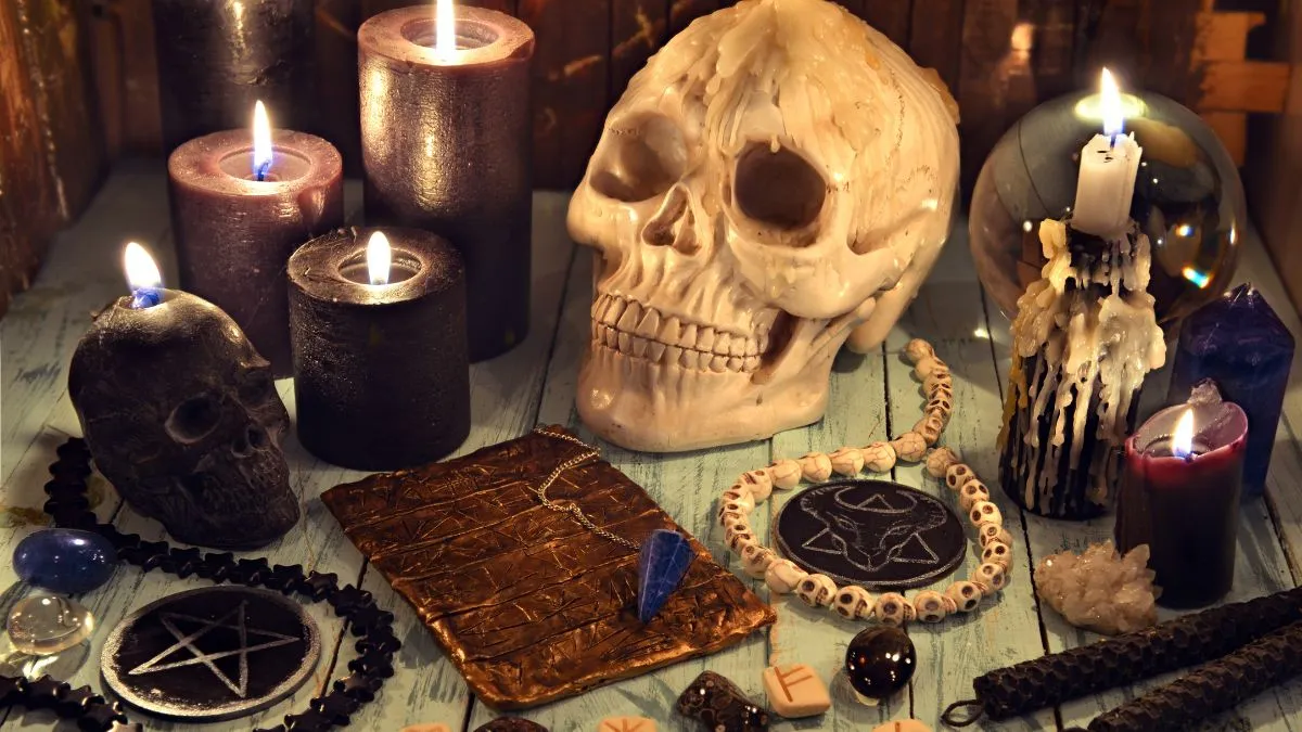 bijnor-two-tantriks-arrested-for-digging-up-grave-decapitating-corpse-in-black-magic-ritual