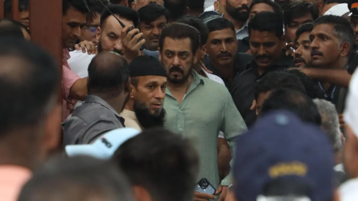 salman-khan-struggles-to-cope-with-baba-siddique-death-offers-constant-support-to-grieving-family-report