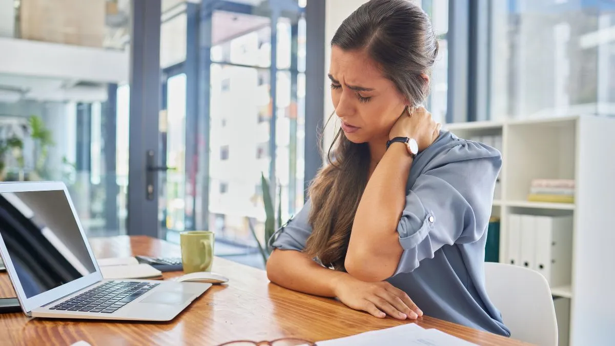 what-is-tech-neck-expert-explains-how-smartphones-and-laptops-are-causing-spine-problems