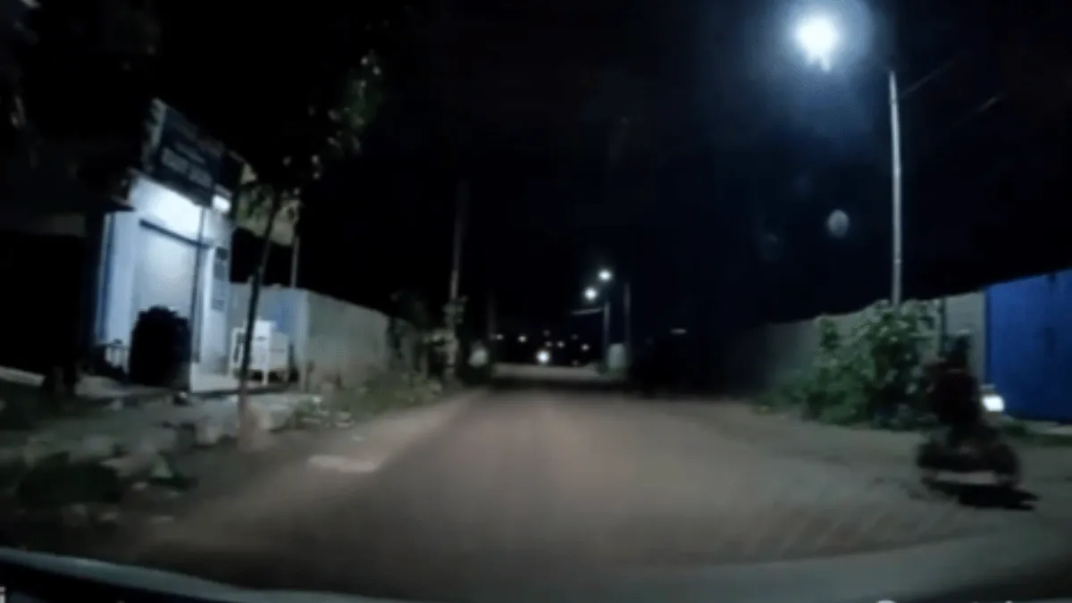 bengaluru-viral-video-couple-riding-car-at-night-gets-harassed-as-man-blocks-road-asks-them-to-get-off-the-vehicle