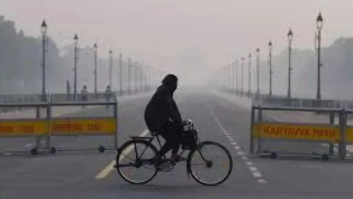 delhi-pollution-alert-air-quality-deteriorates-in-national-capital-aqi-exceeds-400-in-anand-vihar-check-prediction