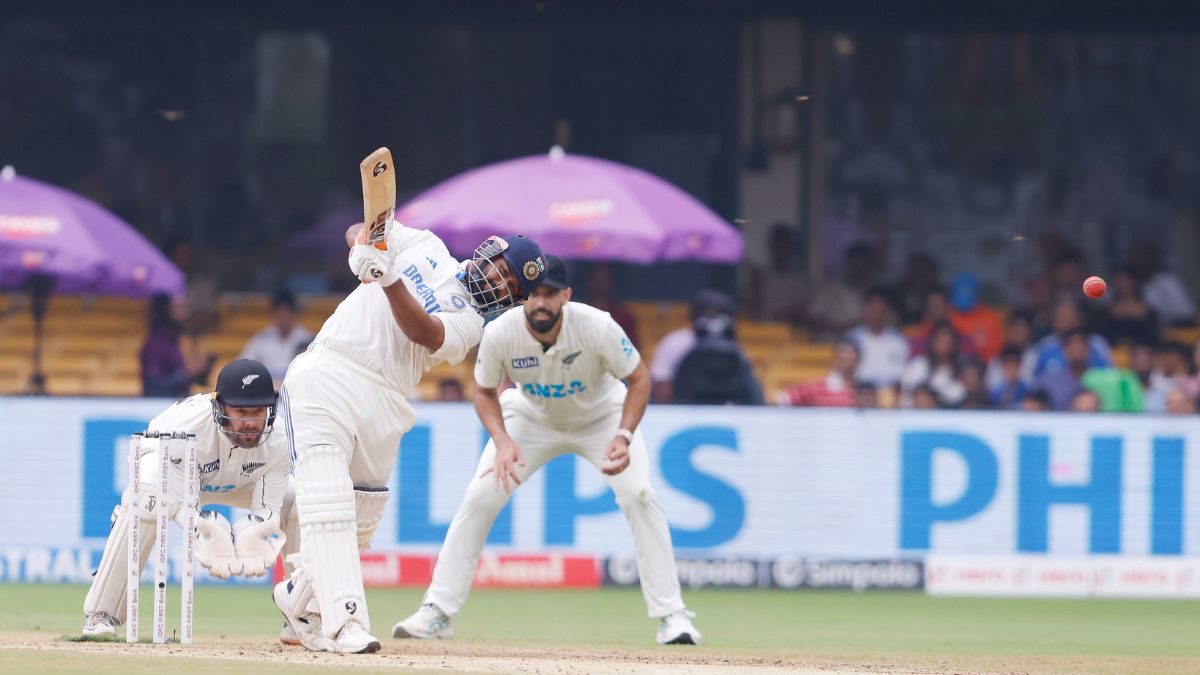 IND Vs NZ 1st Test Rishabh Pant Breaks MS Dhoni s Huge Record ind-vs-nz-1st-test-rishabh-pant-breaks-ms-dhoni-s-huge-record