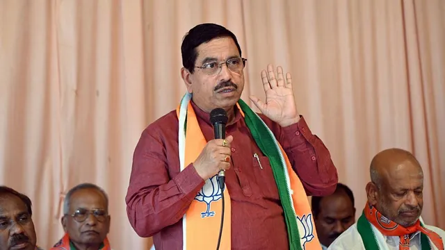 pralhad-joshi-brother-gopal-joshi-arrested-in-bengaluru-union-minister-issues-clarification