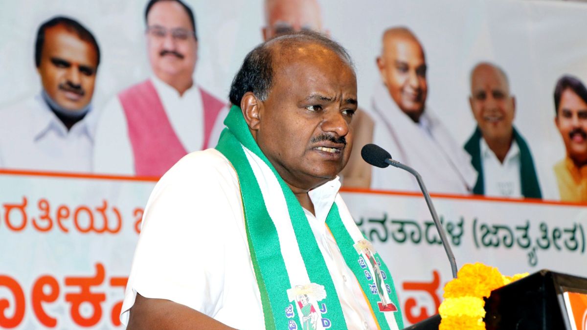 karnataka-hd-kumaraswamy-attacks-siddaramaiah-congress-govt-wont-complete-full-term