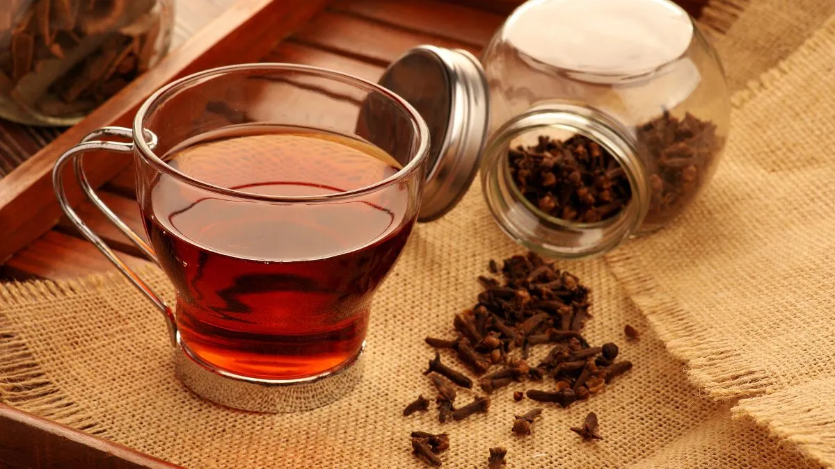 5-health-transforming-benefits-of-clove-water-for-blood-sugar-liver-heart-health-and-more