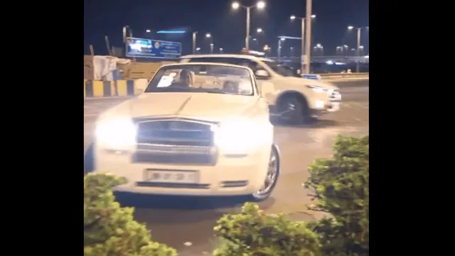 akash-ambani-and-isha-ambani-make-heads-turn-with-fun-nightride-in-rolls-royce-internet-says-sibling-goals-viral-video