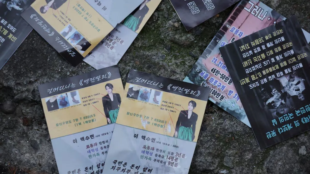 North Korean Trash Balloon Bursts Over Seoul, Falls On South Korea's