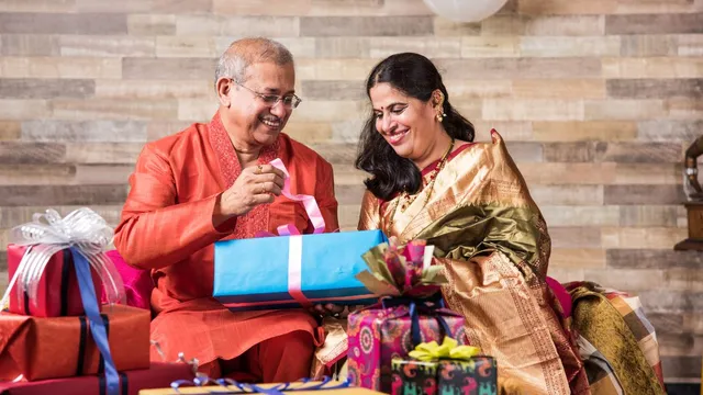 diwali-2024-5-affordable-gift-ideas-for-your-family-and-friends-under-rs-1000