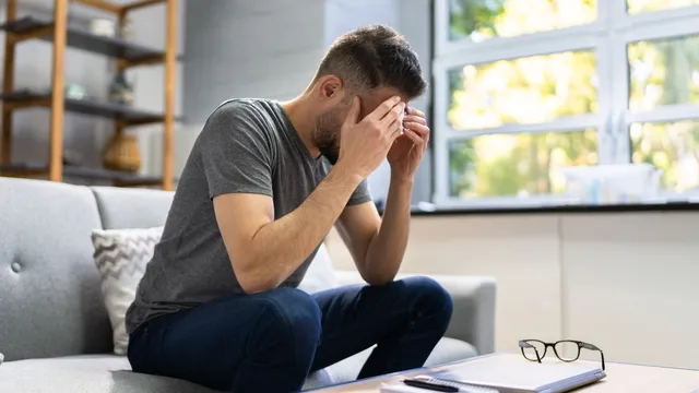 mithun-chakraborty-to-rahul-roy-celebrities-who-suffered-strokes-know-signs-and-treatment-options-from-expert