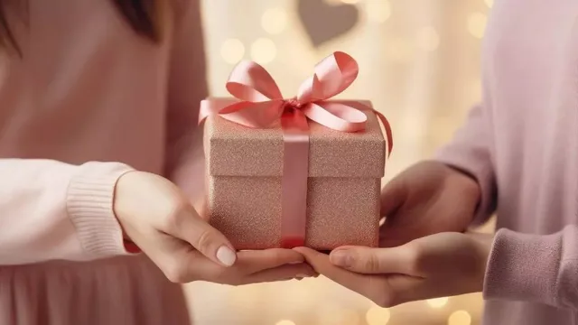 agra-news-man-uses-fake-app-to-make-online-payment-for-girlfriends-shopping-arrested