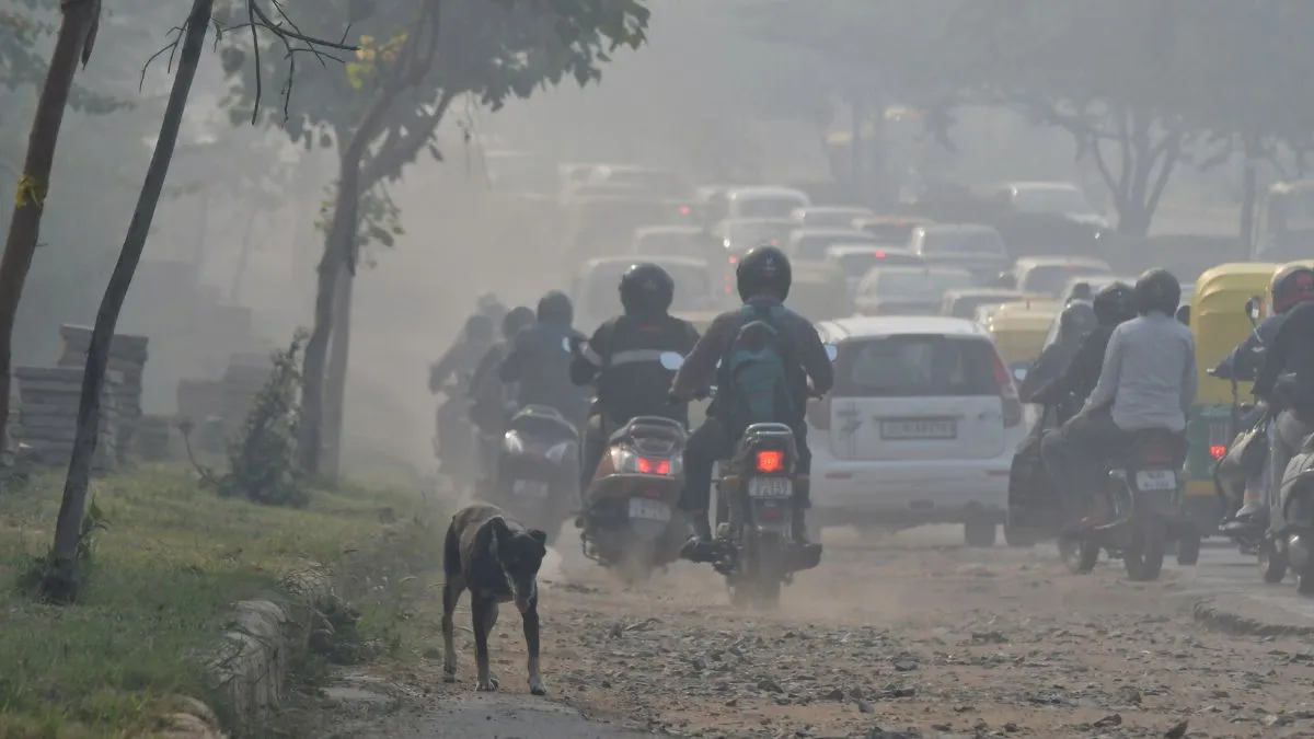 delhi-air-pollution-aqi-in-poor-category-today-for-residents-of-national-capital-likely-to-worsen-day-ahead-of-diwali