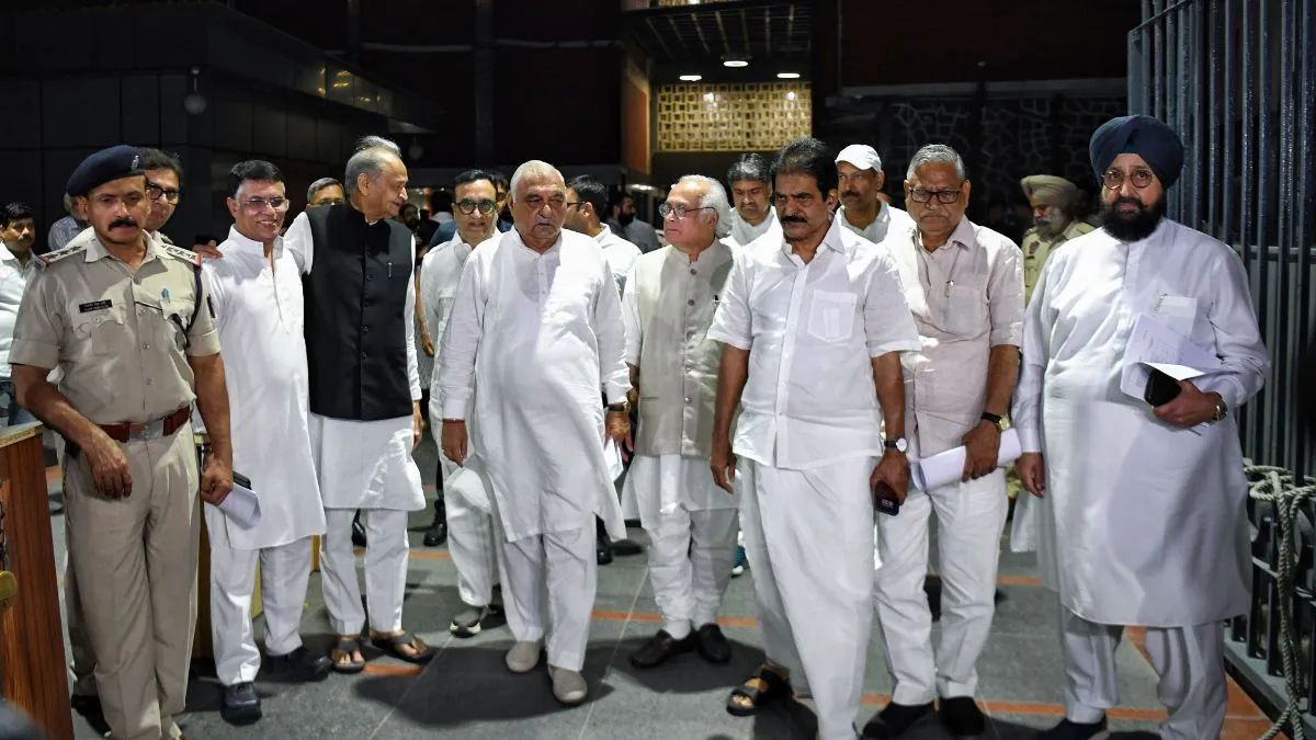 haryana-election-result-faulty-evm-charge-election-commission-bhupinder-singh-hooda-evm-glitch-mallikarjun-kharge-congress-poll-complaint