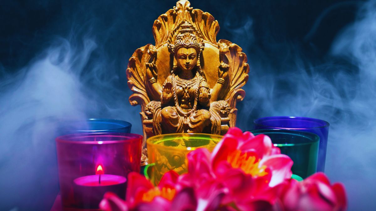 lakshmi-ji-ki-aarti-hindi-lyrics