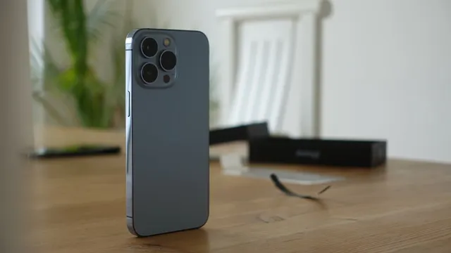 apple-posts-record-revenue-of-usd94-point-9-billion-driven-by-iphone-sales-plans-to-expand-retail-network-in-india