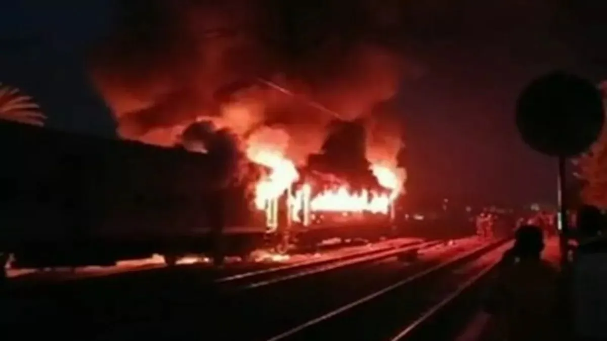 punjab-train-accident-amritsar-howrah-mail-explosion-near-sirhind-railway-station-injuries-casualties-latest-updates