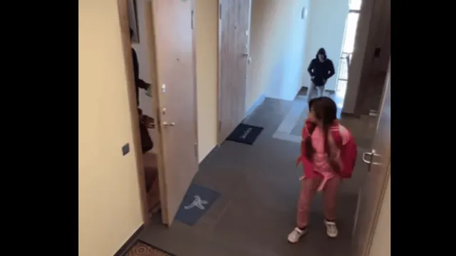 little-girl-quick-thinking-saves-her-from-stranger-danger-impressed-internet-reacts-viral-video
