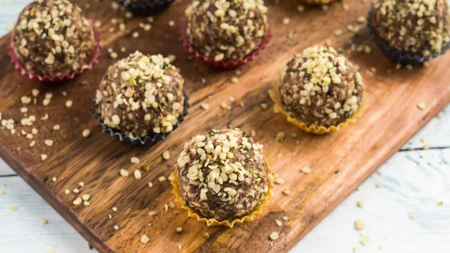 4-nutritious-and-easy-recipes-to-make-with-dates-to-boost-your-health-this-winter