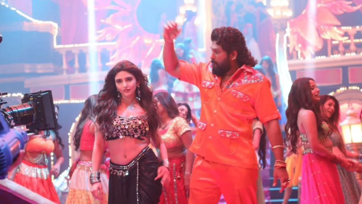 pushpa-2-fans-go-wild-over-leaked-photo-of-allu-arjun-and-sreeleela-special-song-from-upcoming-movie