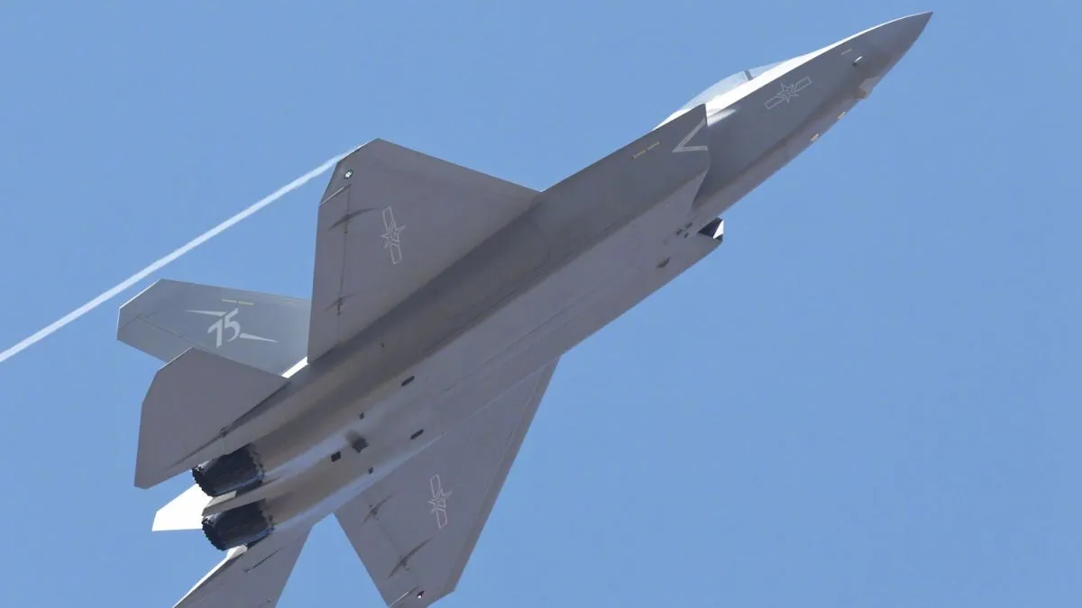 china-becomes-second-after-us-with-two-5th-gen-fighters-unveils-shenyang-j35-at-zhuhai-air-show