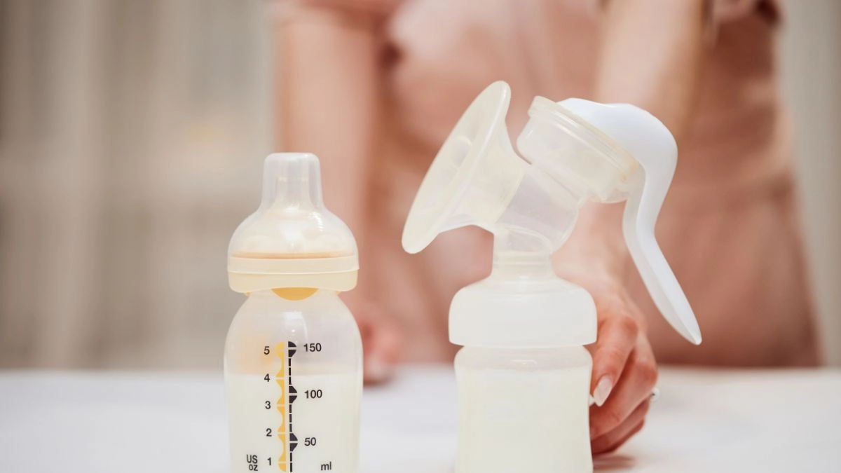 karnataka-breast-milk-sale-karnataka-high-court-breast-milk-license-cancelled-ministry-of-ayush