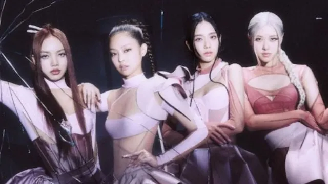 blackpink-jisoo-films-monthly-boyfriend-rose-to-perform-apt-with-bruno-mars-mama-2024-and-more-about-jennie-lisa-solo-albums