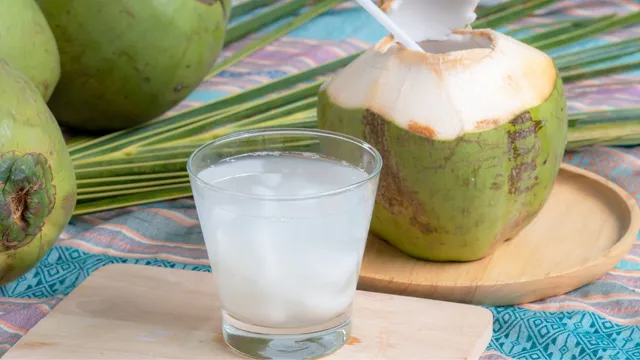why-coconut-water-is-not-suitable-for-everyone-know-5-reasons-here
