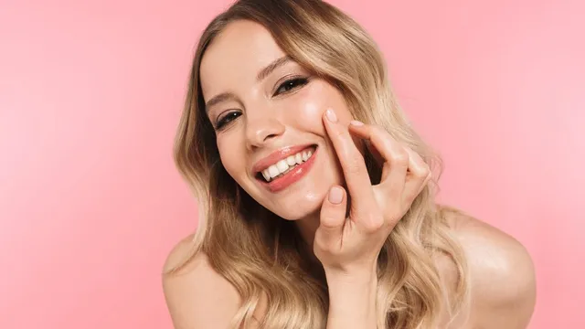 5-natural-ingredients-to-add-to-your-skincare-regime-for-soft-and-glowy-skin-in-winter