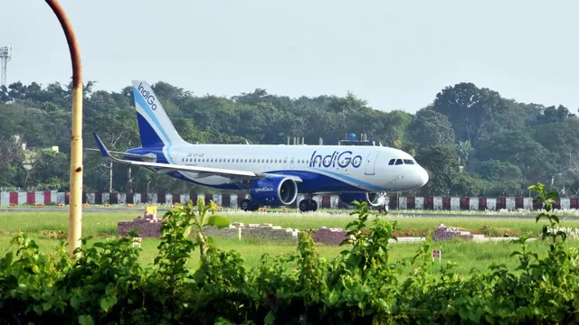 indigo-flight-from-bengaluru-to-male-makes-emergency-landing-in-kochi-due-to-technical-snag