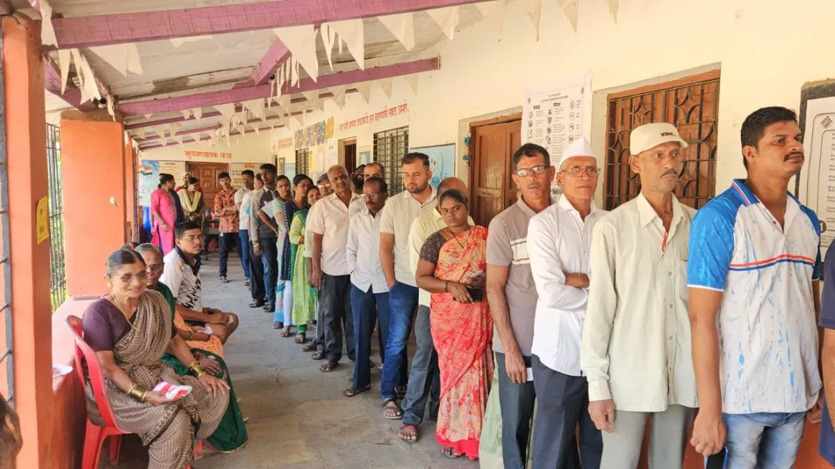 Maharashtra Voting Percentage Voter Turnout Reaches 32.18 So Far