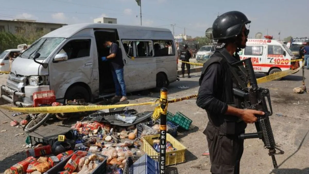 12-pak-soldiers-killed-in-suicide-car-bombing-at-security-post-in-khyber-pakhtunkhwa