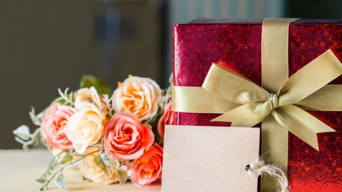 things-to-never-gift-to-newlywed-couples