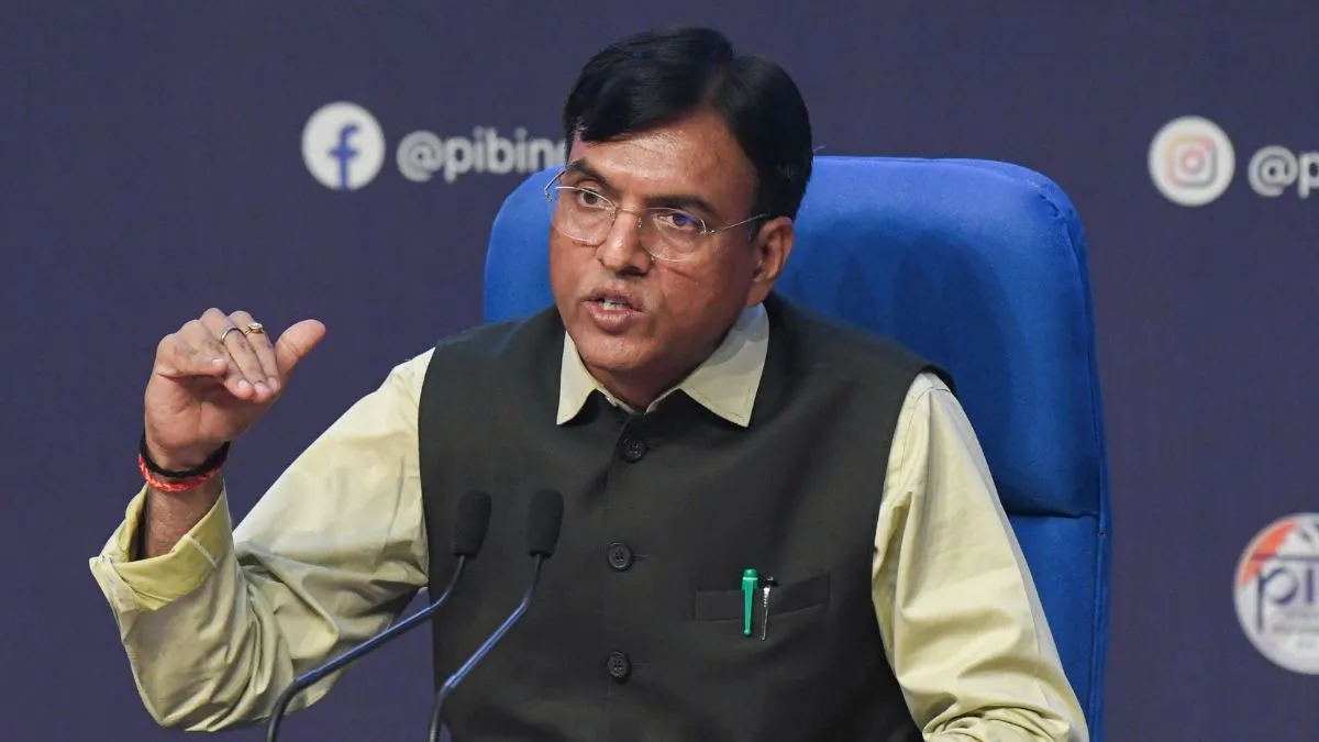 centre-directs-epfo-to-ensure-uan-activation-for-employees-through-aadhaar-based-otp