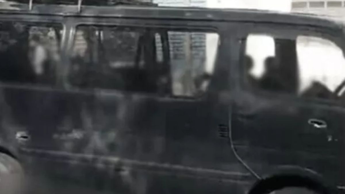 pakistan-firing-killed-injured-after-terrorists-open-fire-passenger-vehicles