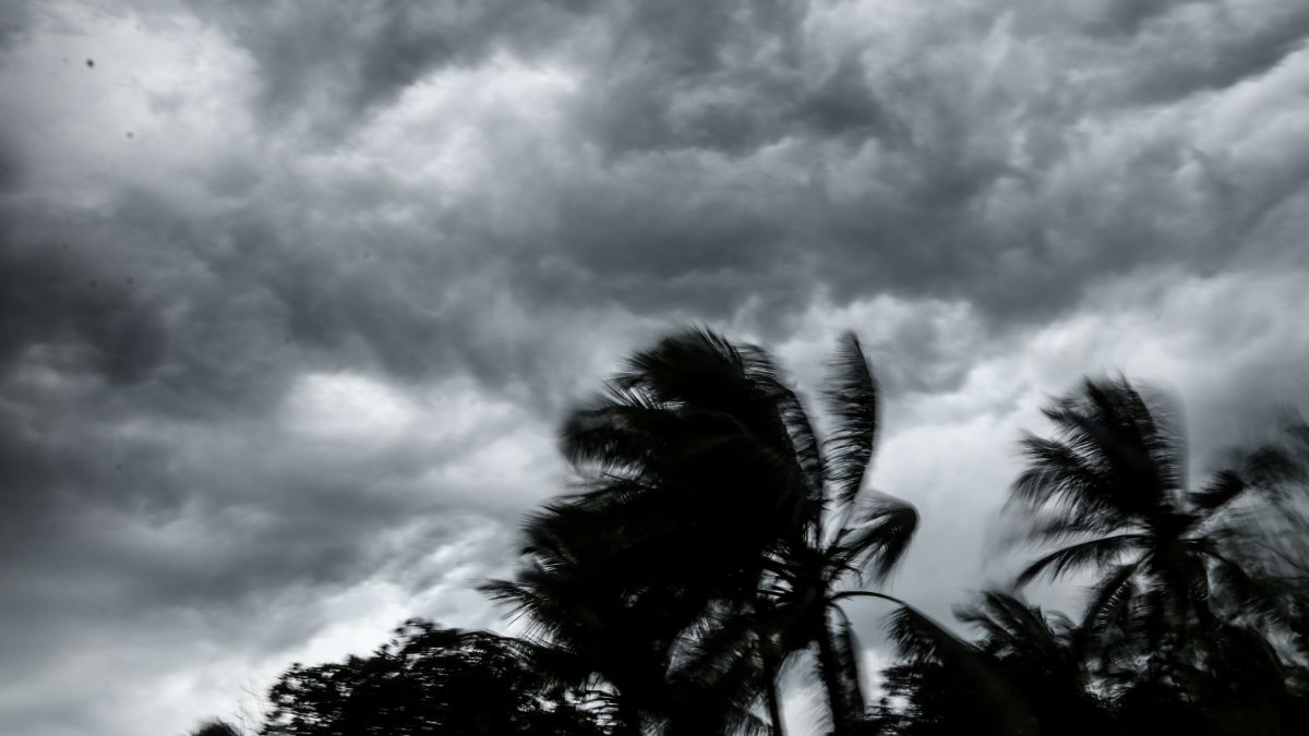 cyclone-fengal-on-its-way-tamil-nadu-coast-on-high-alert-as-storm-brews-in-bay-of-bengal