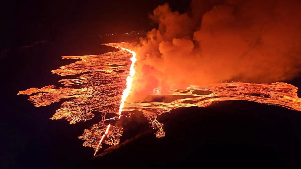 Iceland Volcano Erupts For Seventh Time In 2024, Triggers Blue Lagoon ...