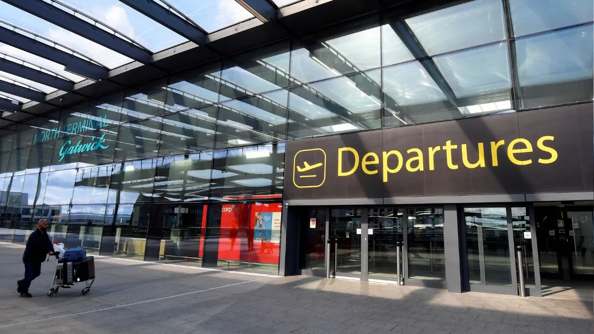 uk-london-gatwick-airports-terminal-security-threat-evacuated-flights-delayed-passengers-not-allowed-to-enter