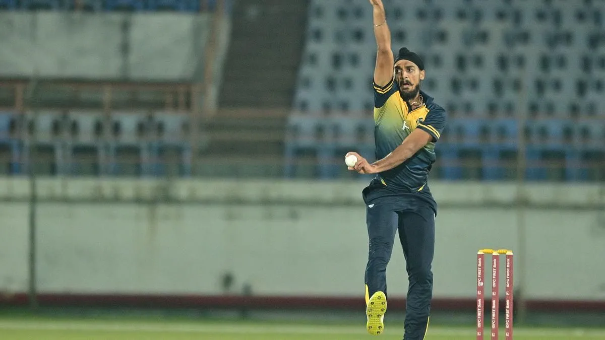 ipl-2025-mega-auction-arshdeep-singh-sold-signed-retained-punjab-kings-pbks-bid-update-players-list