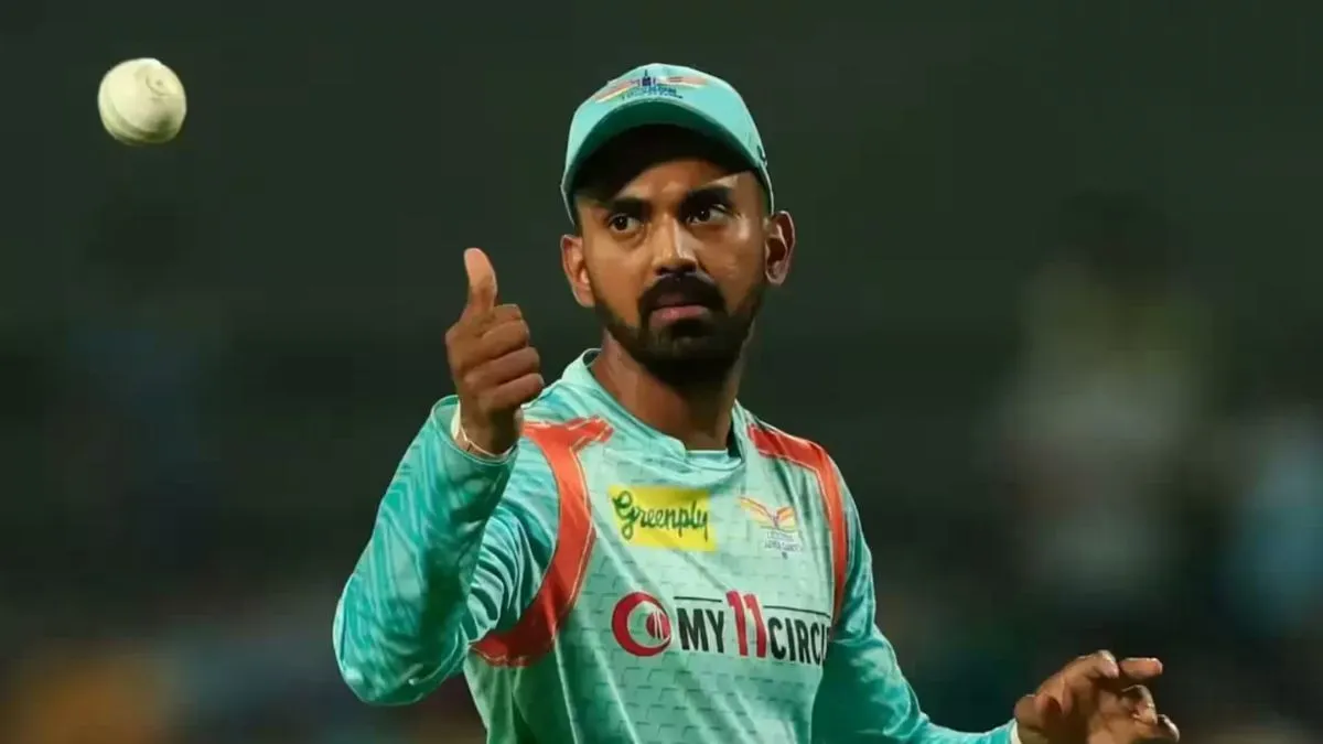 ipl-2025-mega-auction-delhi-capitals-pips-royal-challengers-bengaluru-ropes-in-kl-rahul-for-rs-14-crore