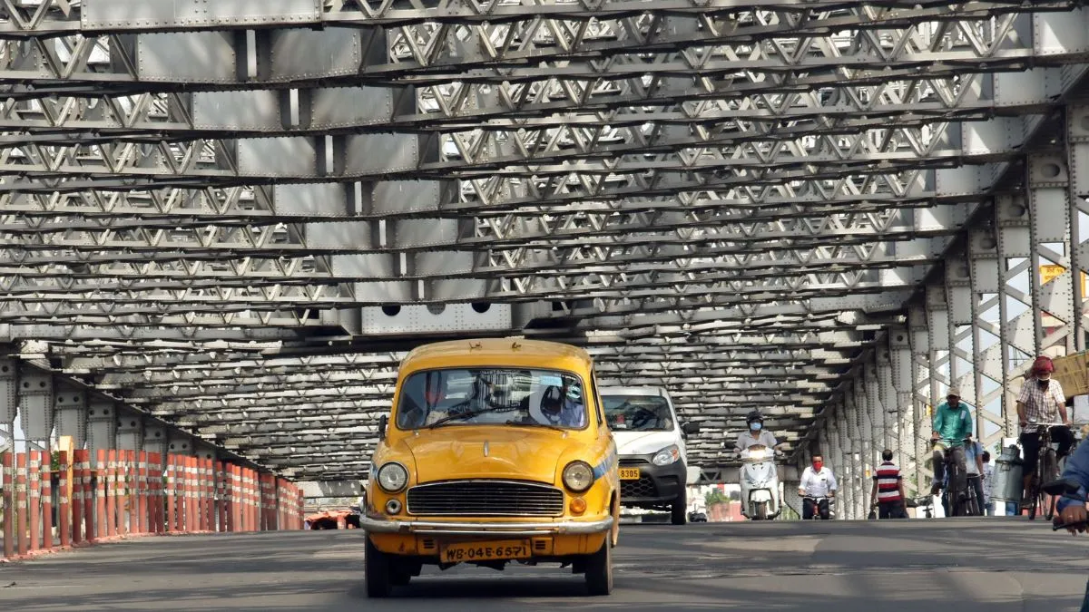 kolkata-4500-yellow-cabs-to-be-taken-off-roads-for-exceeding-15-year-service-limit